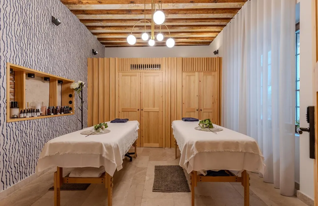Los Mercaderes Balneum Suites-1